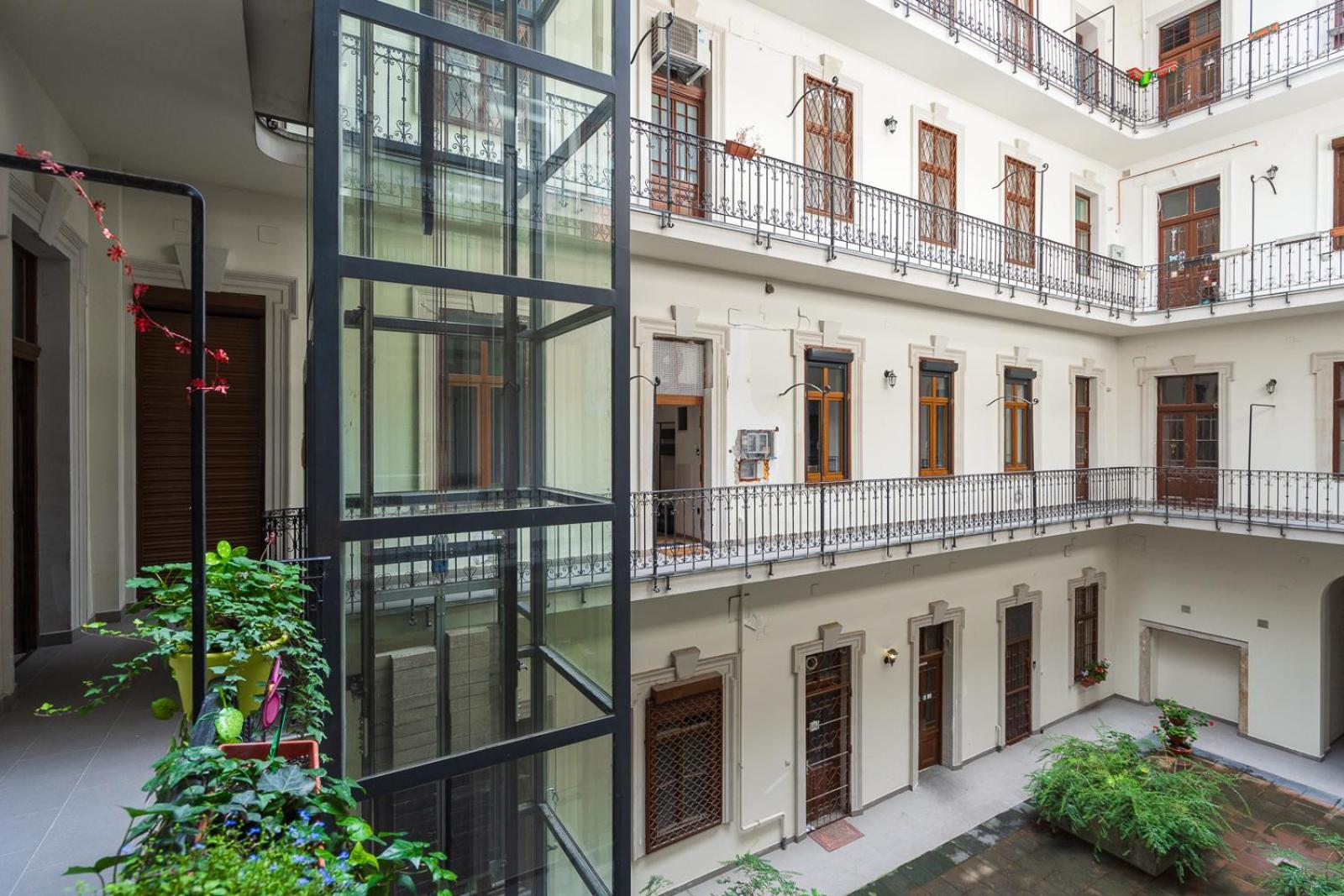 Luxury Peaceful Apartment By The St Stephen'S Basilica Budapešť Exteriér fotografie